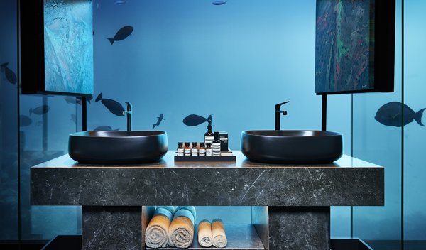 THE MURAKA_HERO_Undersea Bathroom_Architecture_Credit Justin Nicholas.jpg