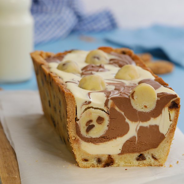 c9202943-marbled_chocolate_chip_cookie_dough_loaf_s.jpg