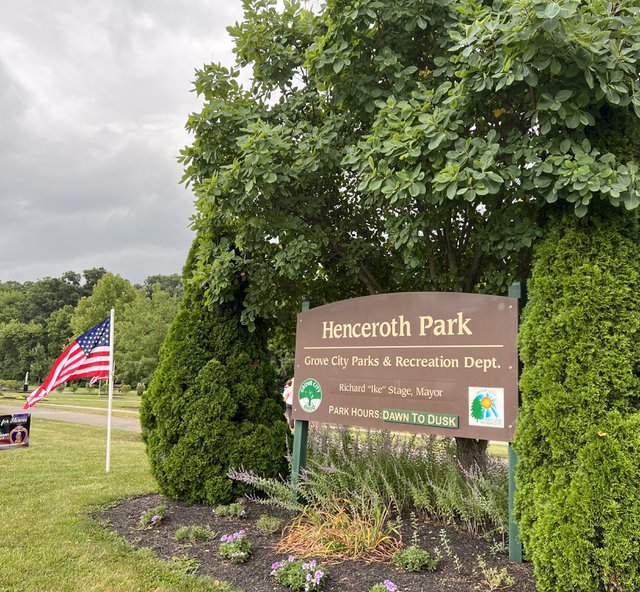 Henceroth Park Sign